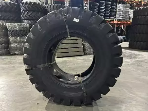 17.5-25 20PR TT Hengruida Z601 Шина для фронтального погрузчика — фото