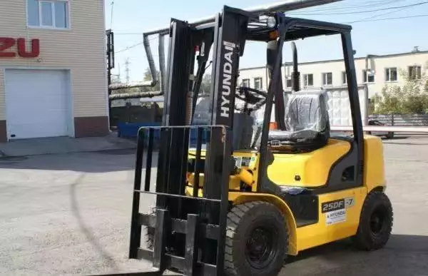 Шины на Вилочный погрузчик Hyundai 25DF-7