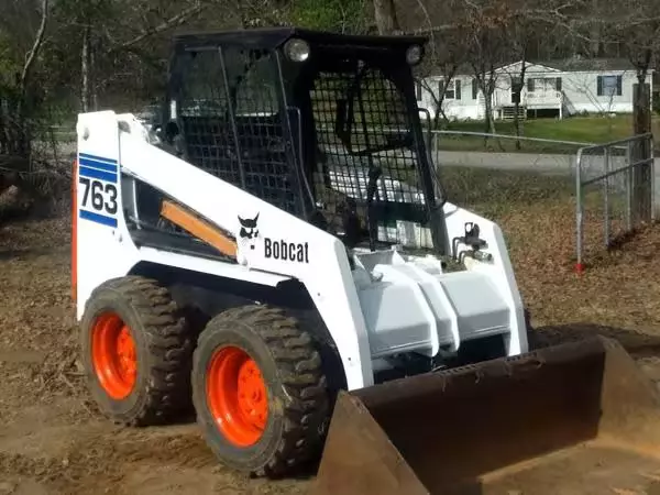 Шины на Мини-погрузчик Bobcat 763
