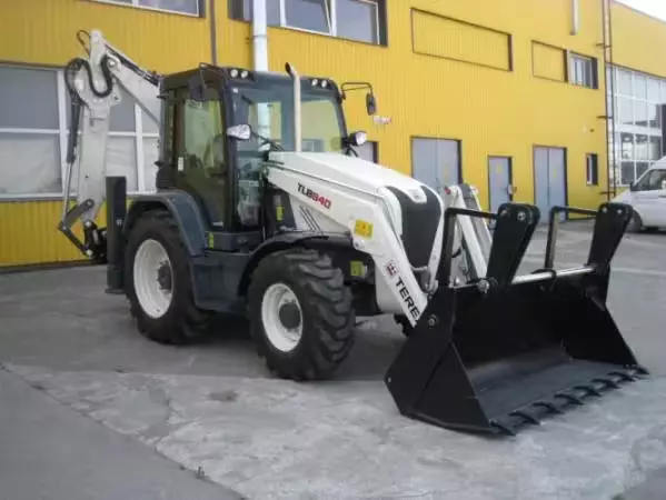 Шины на Экскаватор-погрузчик Terex 840