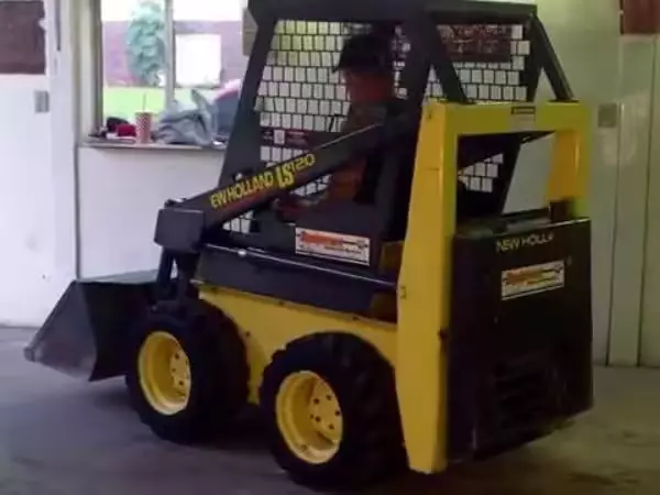 Шины на Мини-погрузчик New Holland LS120