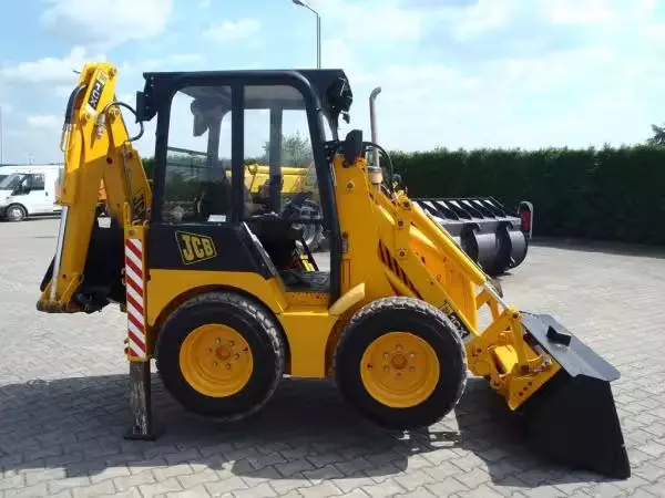 Шины на Экскаватор-погрузчик JCB 1CX