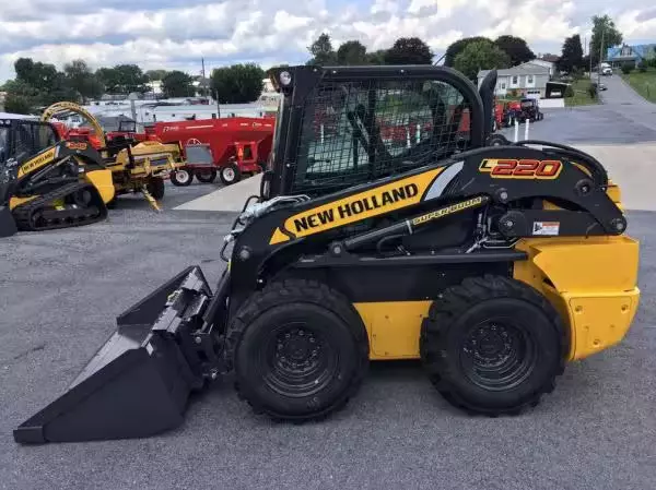 Шины на Мини-погрузчик New Holland L220
