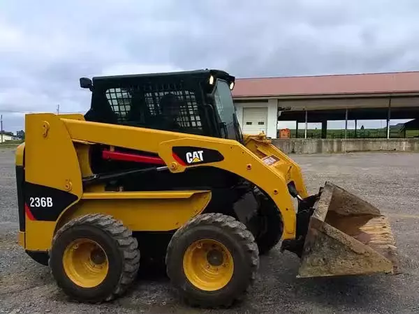 Шины на Мини-погрузчик Caterpillar 236B