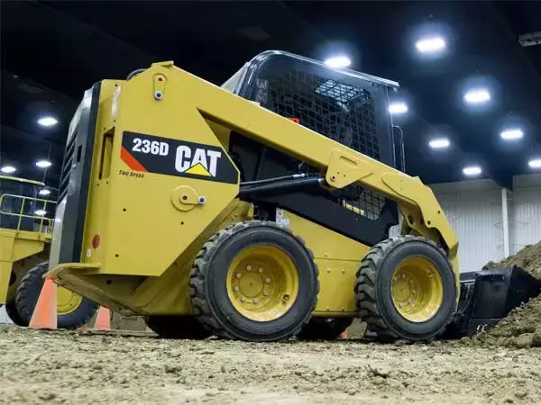Шины на Мини-погрузчик Caterpillar 236D