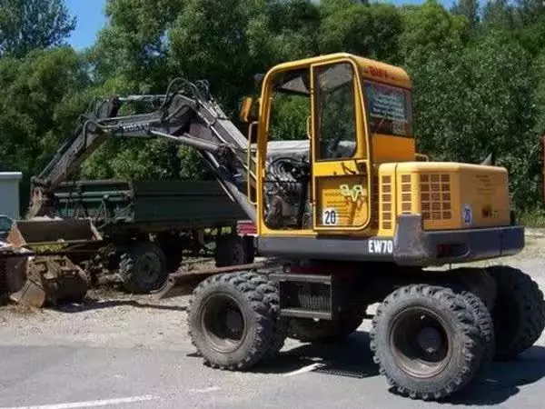EW70