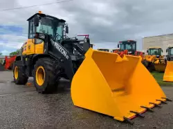 925